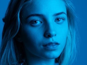 Efectele luminii albastre artificiale asupra pielii